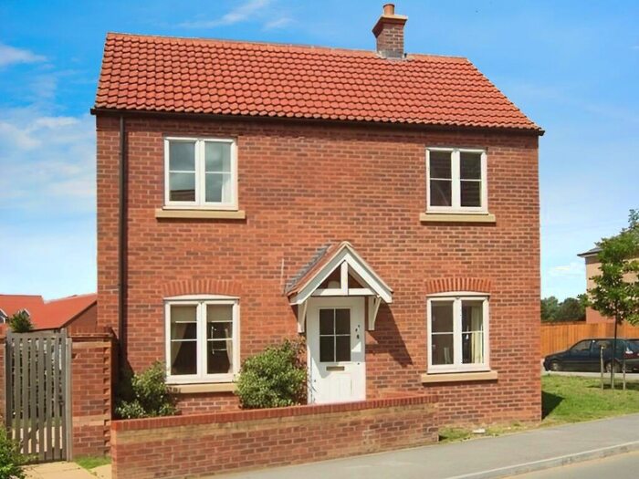 3 Bedroom Semi-Detached House To Rent In Kestrel Drive, Bourne, PE10