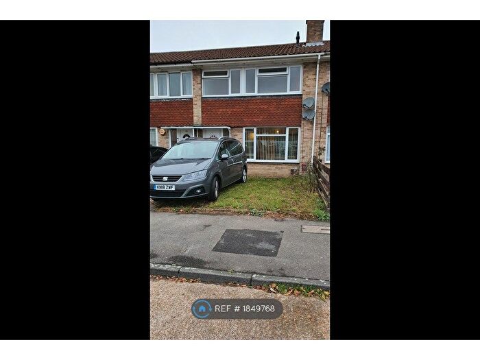 3 Bedroom Terraced House To Rent In Cranford Drive, Hayes, UB3