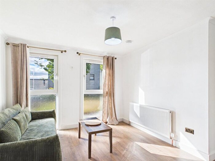 2 Bedroom House To Rent In King Edwards Way, Kirkliston, Midlothian, EH29