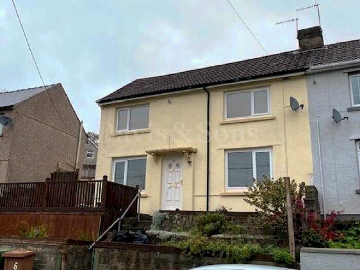 2 Bedroom Semi-Detached House To Rent In Bryn Road, Abercarn, Newport. NP11