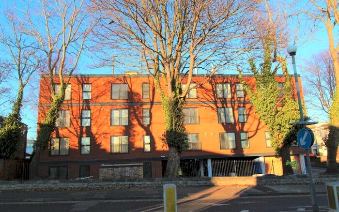 2 Bedroom Flat To Rent In Burch Road, Northfleet, Gravesend, Kent, DA11