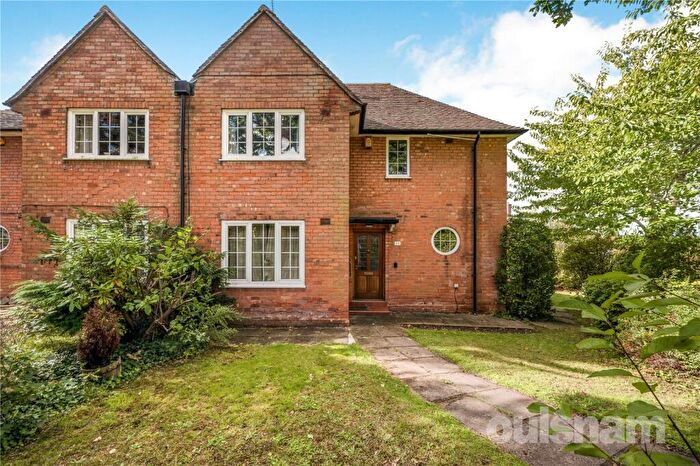 3 Bedroom Semi Detached House For Sale In Weoley Hill, Bournville Village Trust, Selly Oak, Birmingham, B29