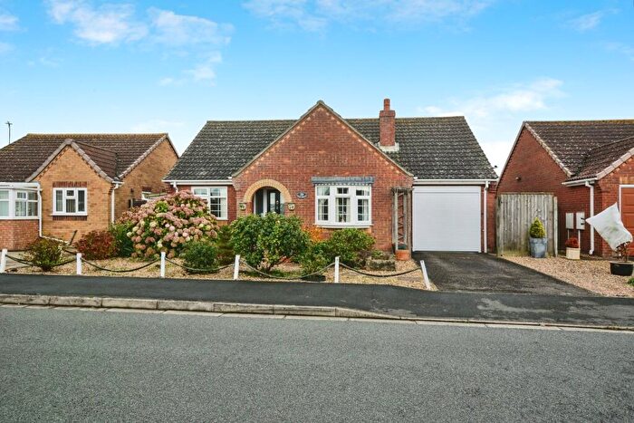 2 Bedroom Detached Bungalow For Sale In Walkington Way, Sandilands, Mablethorpe, LN12