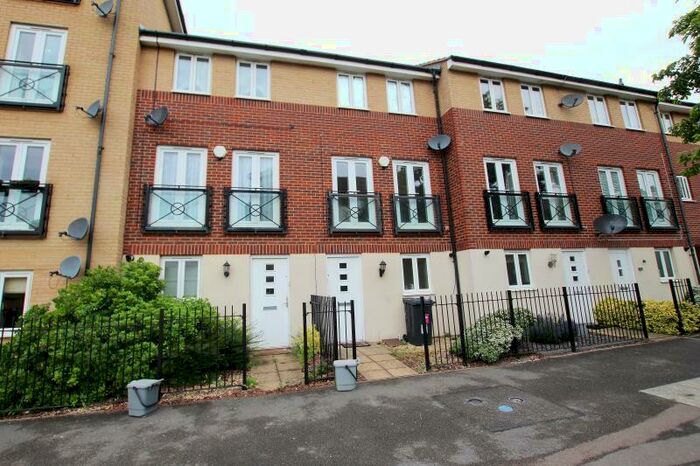 3 Bedroom Town House To Rent In Eagle Way, Hampton Centre, Peterborough, PE7