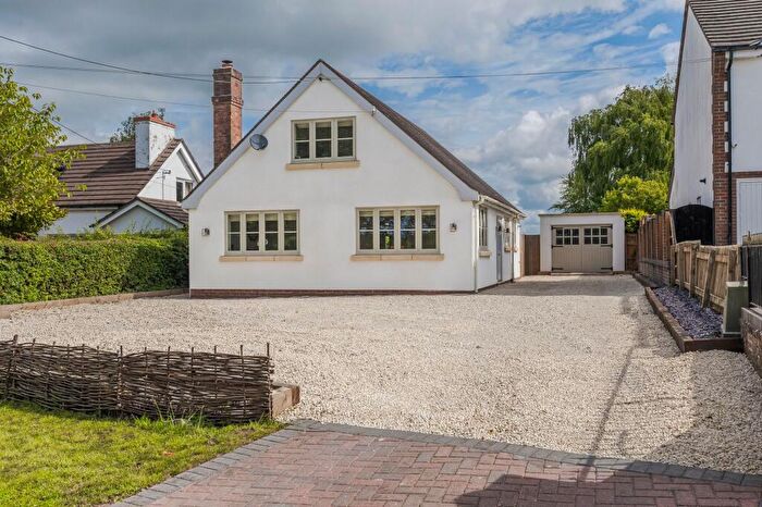 3 Bedroom Detached Bungalow For Sale In Colleys Lane, Willaston, CW5