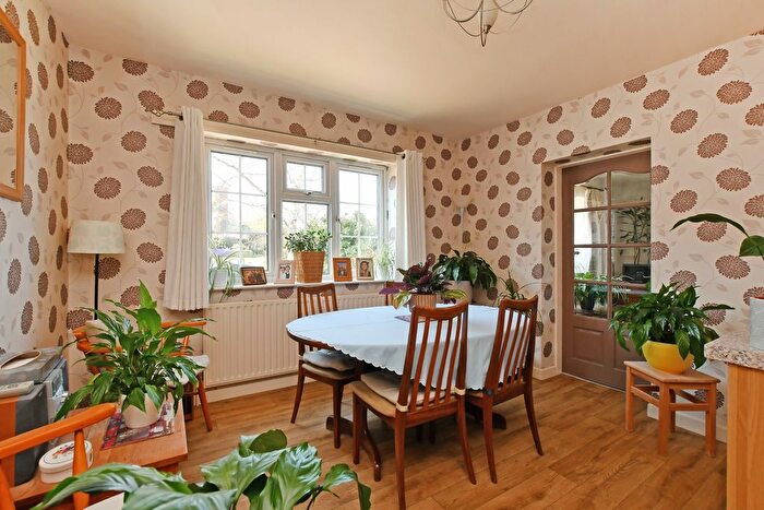 5 Bedroom Detached House For Sale In Pembroke Road, Dronfield, Derbyshire, S18