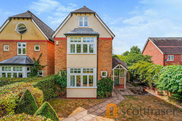 4 Bedroom Detached House To Rent In Phoebe Court, North Oxford, OX2
