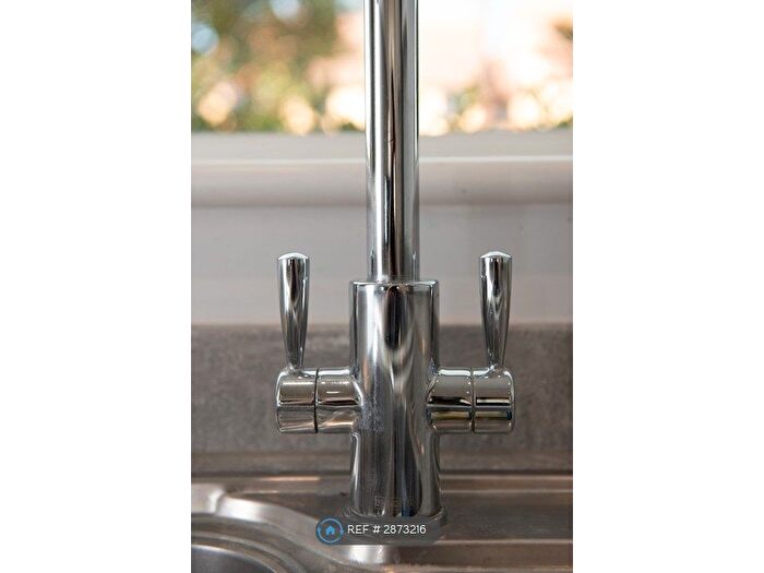 2 Bedroom Terraced House To Rent In Dene Court, South Croydon, CR2