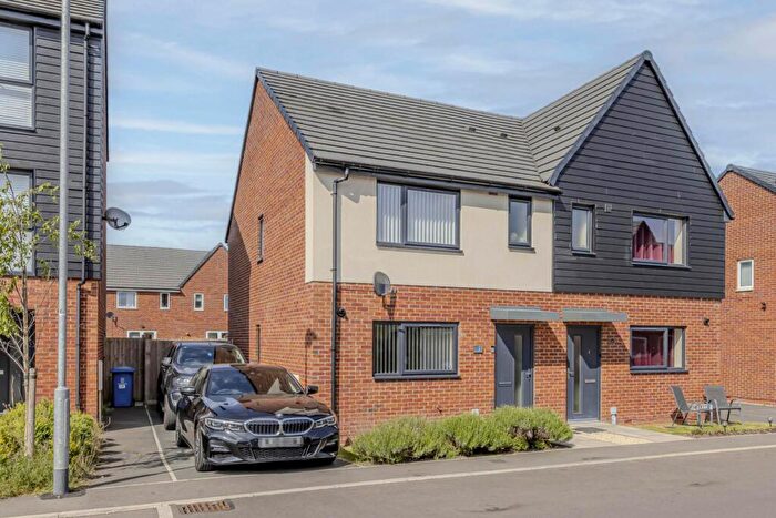 3 Bedroom Semi-Detached House For Sale In Henry Mason Place, Stoke On Trent, ST2