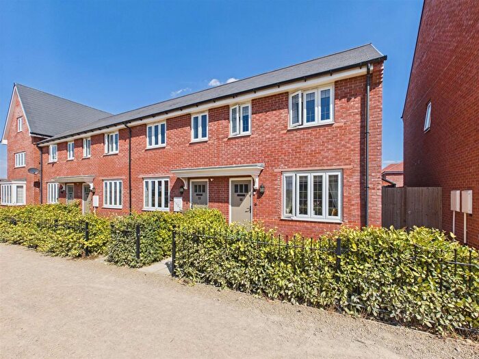 3 Bedroom End Terrace House For Sale In Barley Drive, Twigworth, Gloucester, GL2