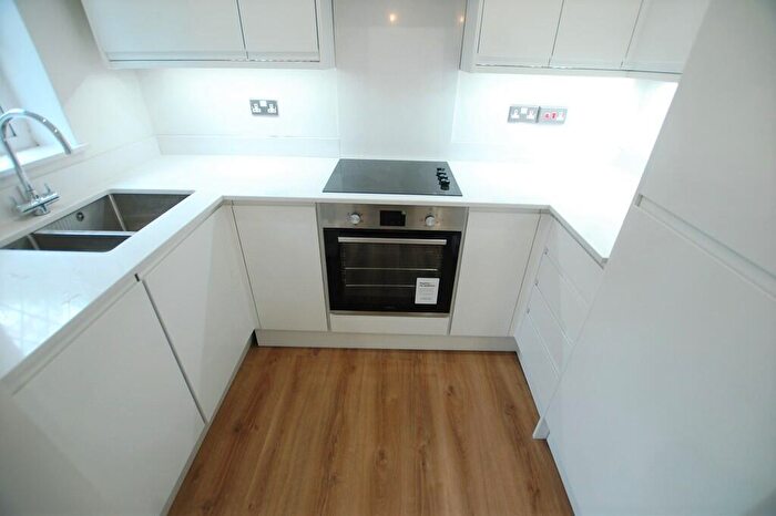 2 Bedroom Apartment To Rent In Stirrup Gate, Worsley, M28