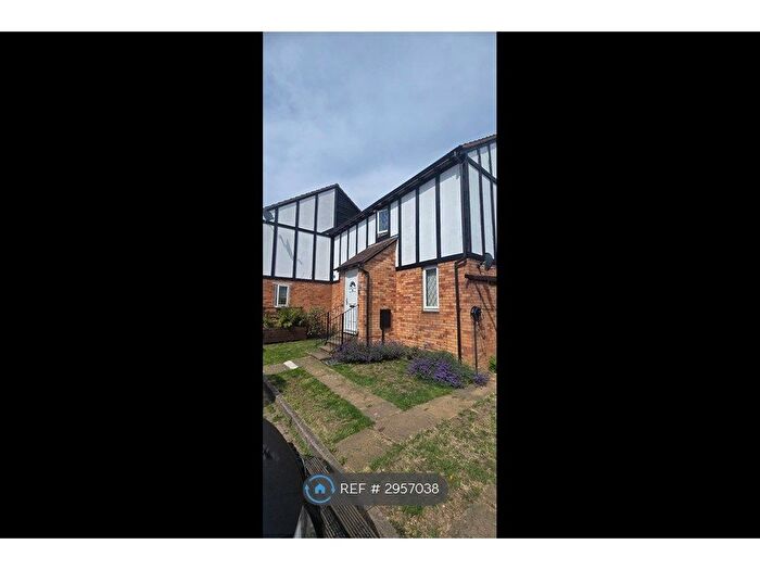 2 Bedroom End Of Terrace House To Rent In Buttermere Close, Feltham, TW14