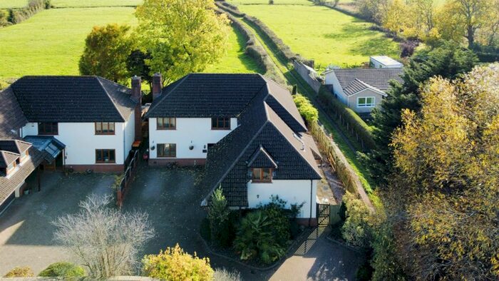 5 Bedroom Detached House For Sale In Wellfield Road, Marshfield, Cardiff, CF3