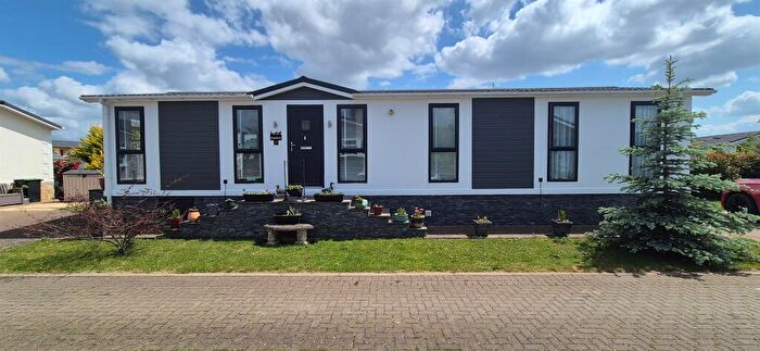 2 Bedroom Park Home For Sale In Mill Lane, Yarwell, Peterborough, PE8