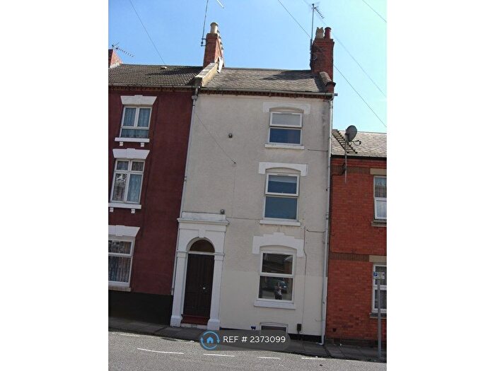 5 Bedroom Terraced House To Rent In Denmark Road, Northampton, NN1