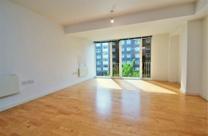 2 Bedroom Flat To Rent In The Avenue, Leeds, LS9
