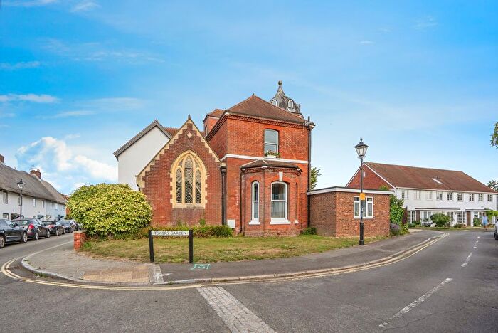 3 Bedroom Maisonette For Sale In Langstone High Street, Havant, Hampshire, PO9