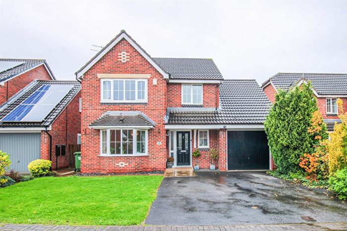 4 Bedroom Detached House For Sale In Lavery Close, Ossett, WF5