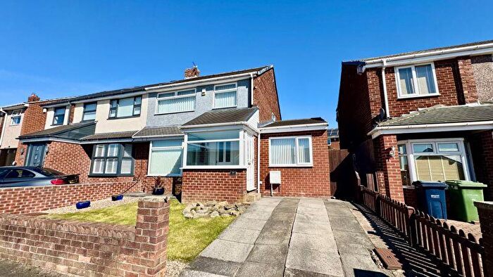 4 Bedroom Semi-Detached House For Sale In The Cedars, Eighton Banks, Gateshead, NE9