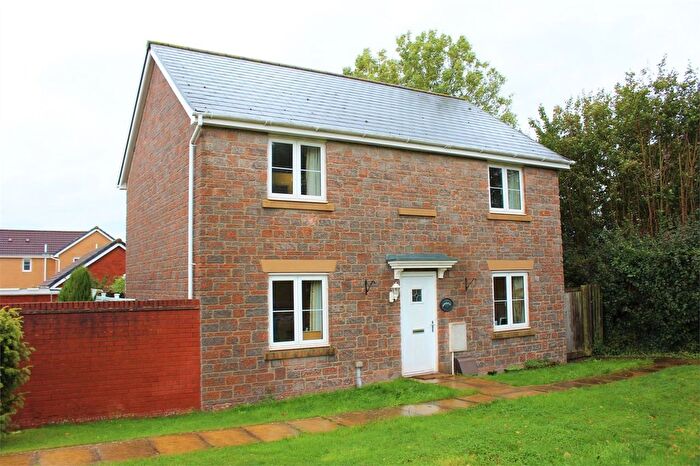 4 Bedroom Detached House To Rent In Bramley Close, Wellington, TA21