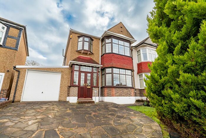 4 Bedroom Semi Detached House For Sale In Shirley Avenue, Shirley, Croydon, CR0