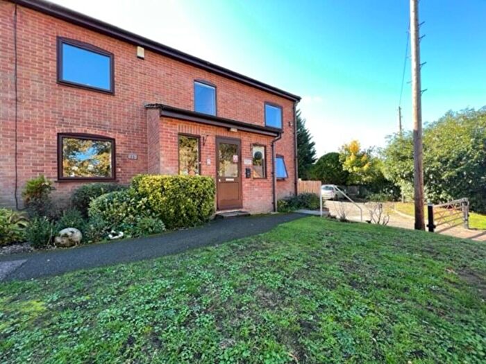 1 Bedroom Flat To Rent In Pauls Court, Hoddesdon, EN11