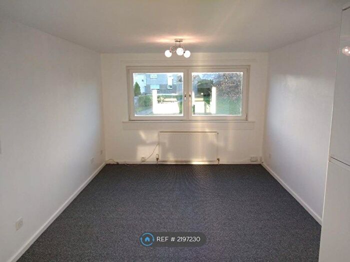 3 Bedroom Flat To Rent In Glen Nevis, East Kilbride, Glasgow, G74