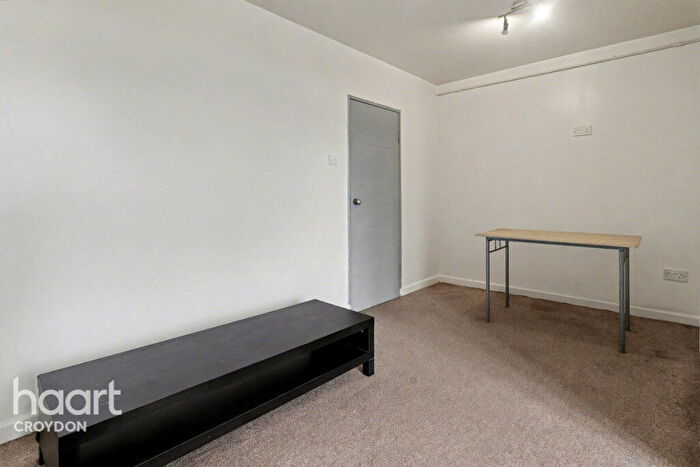 1 Bedroom Flat To Rent In Heathfield Road, Croydon, CR0