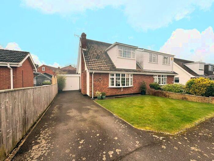 3 Bedroom Semi-Detached House For Sale In Harpham Road, Marshchapel, DN36