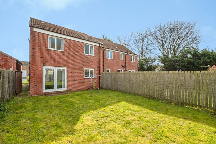 3 Bedroom Detached House For Sale In Mirabelle Way, Harworth, Doncaster, DN11