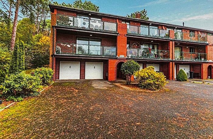 Detached House For Sale In Constitution Hill Gardens, Poole, BH14