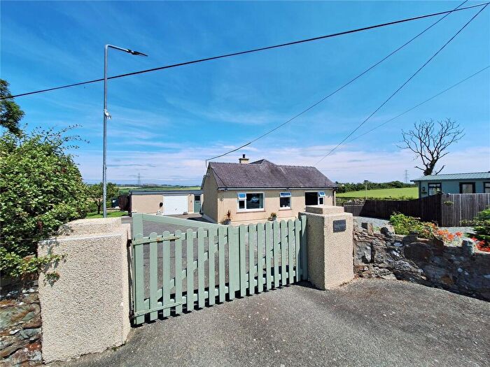 4 Bedroom Bungalow For Sale In Llandyfrydog, Llannerch-y-Medd, Isle Of Anglesey, LL71