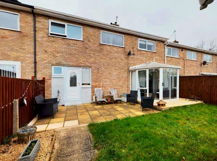 3 Bedroom Property For Sale In Shadwell Walk Bury St Edmunds, IP33