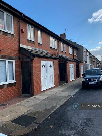 2 Bedroom Flat To Rent In Darlington, Darlngton, DL3