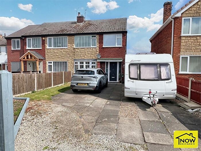 3 Bedroom Semi-Detached House For Sale In Riverside Road, Newark, NG24