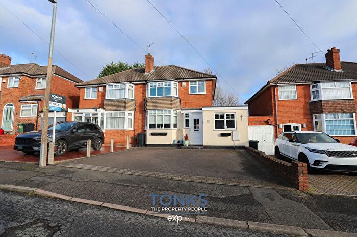 3 Bedroom Semi-Detached House For Sale In Wallows Wood, Dudley, DY3