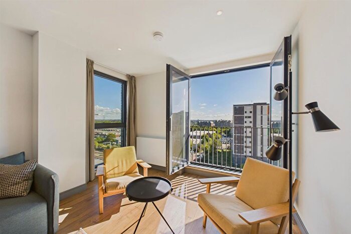 2 Bedroom Flat To Rent In Ashley Road, London, N17