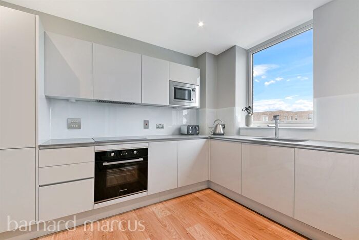 1 Bedroom Flat For Sale In Greyhound Parade, London, SW17