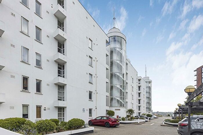 1 Bedroom Flat For Sale In Barrier Point Road, Royal Wharf, E16