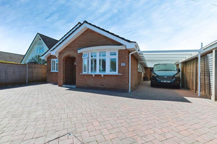 3 Bedroom Detached Bungalow For Sale In Wisteria Drive, Verwood, BH31