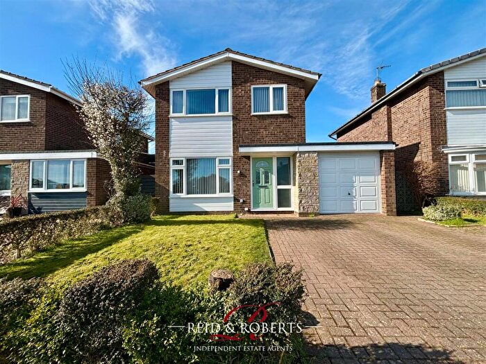 3 Bedroom Detached House For Sale In Ffordd Llywelyn, Wrexham, LL12