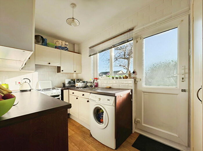 2 Bedroom Detached Bungalow For Sale In Westbourne Avenue, Holbury, Southampton, SO45
