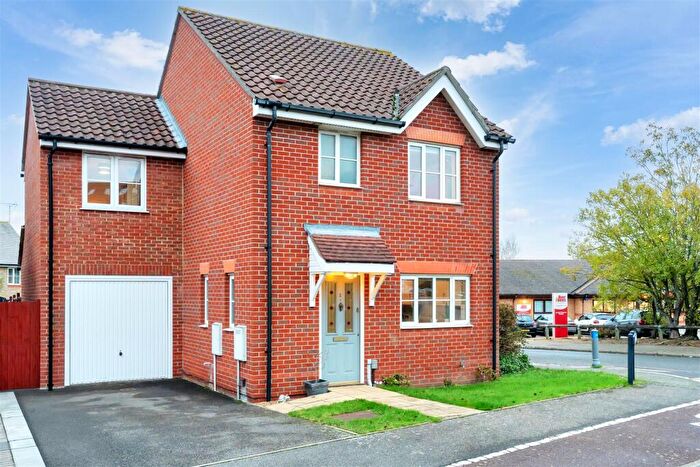 4 Bedroom Detached House For Sale In Burnet Close, Pinewood, Ipswich, IP8