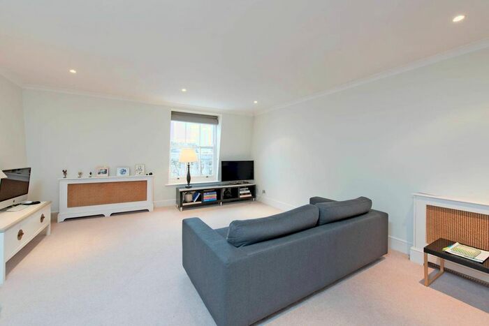2 Bedroom Flat To Rent In Onslow Gardens, South Kensington, London, SW7
