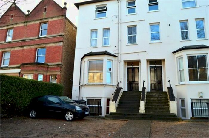 1 Bedroom Ground Flat To Rent In Lower Addiscombe Road, CR0