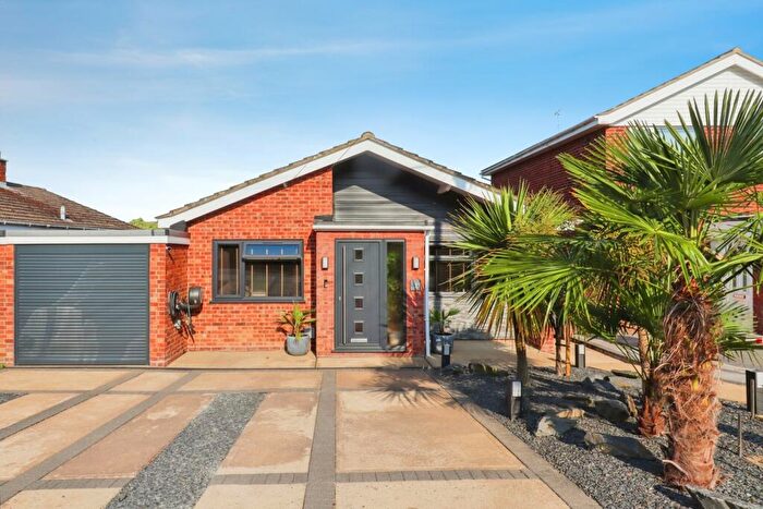 4 Bedroom Bungalow For Sale In Darby Road, Beccles, Suffolk, NR34