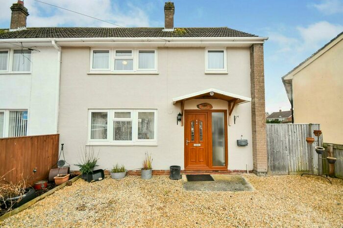 3 Bedroom Semi-Detached House To Rent In Ridgemead, Calne, SN11