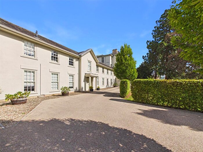 3 Bedroom Apartment For Sale In Albert Road, Cheltenham, Gloucestershire, GL52