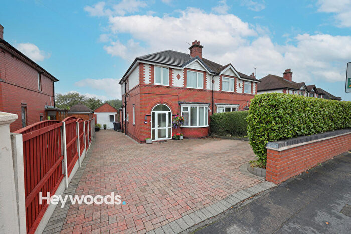 3 Bedroom Semi-Detached House For Sale In Dimsdale Parade West, Newcastle-under-Lyme, Staffordshire, ST5