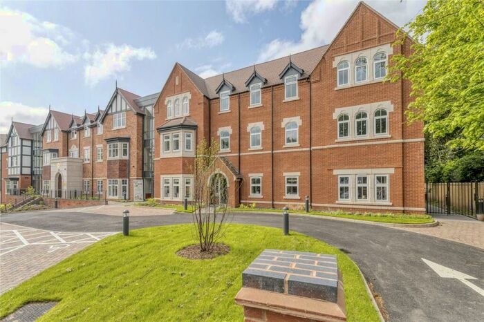 2 Bedroom Apartment For Sale In The Shires, Wake Green Road, Moseley, Birmingham, B13